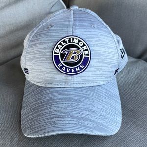 NWT NFL Baltimore Ravens gray and black non adjustable ball cap hat medium/large